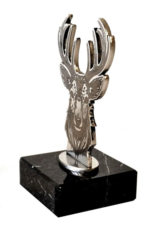 statuetka jeleń1.jpg