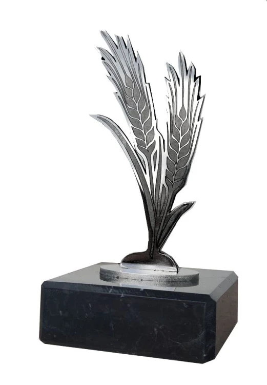 statuetka kłosy.jpg
