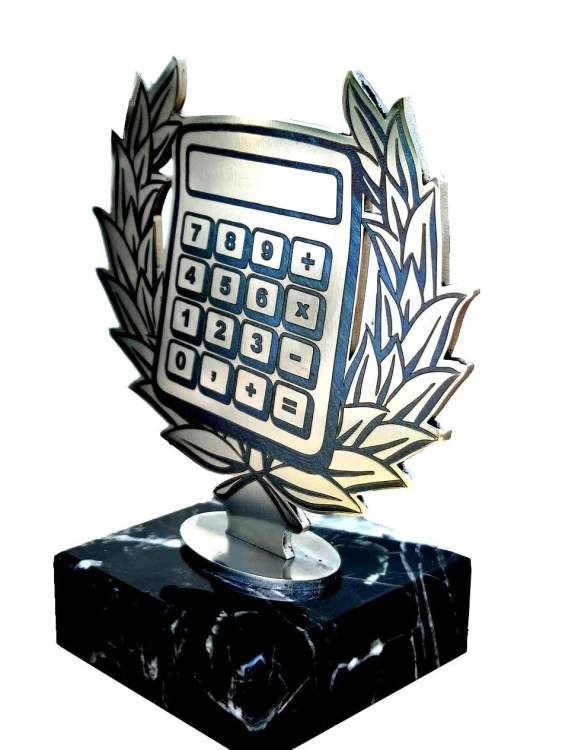 statuetka kalkulator.jpg