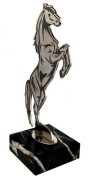 statuetka metalowa koń.jpg