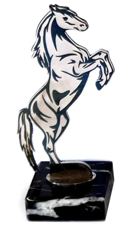 statuetka metalowa koń1.jpg