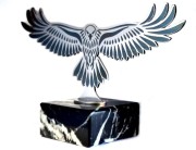 statuetka metalowa sokół1.jpg