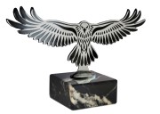 statuetka metalowa sokół.jpg