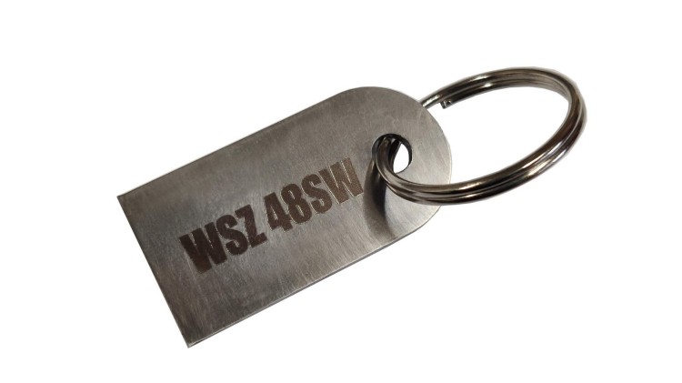 brelok metalowy prosty.jpg