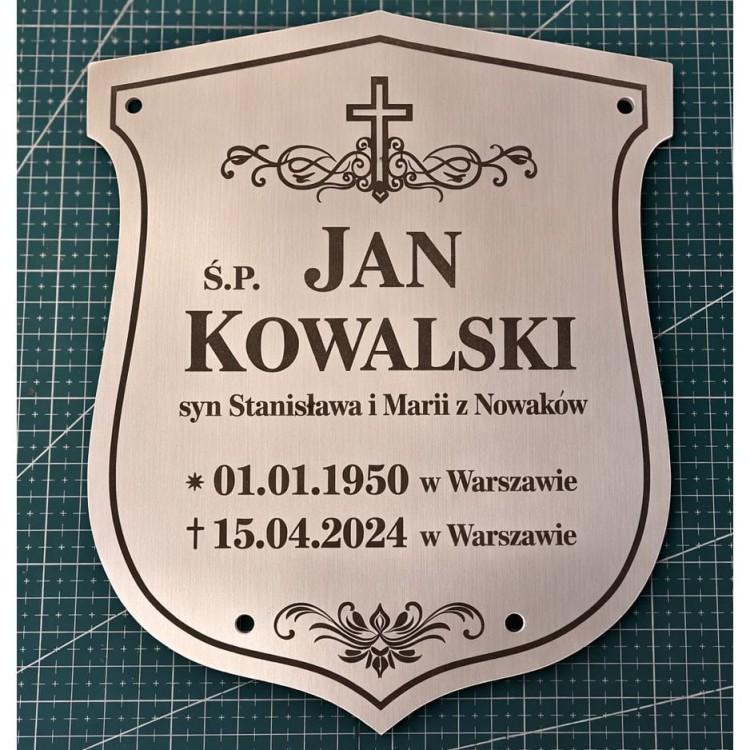 tabliczka nagrobna.jpg
